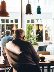 Retired War God Yang