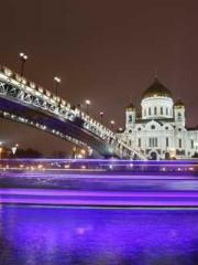 The young masterapos